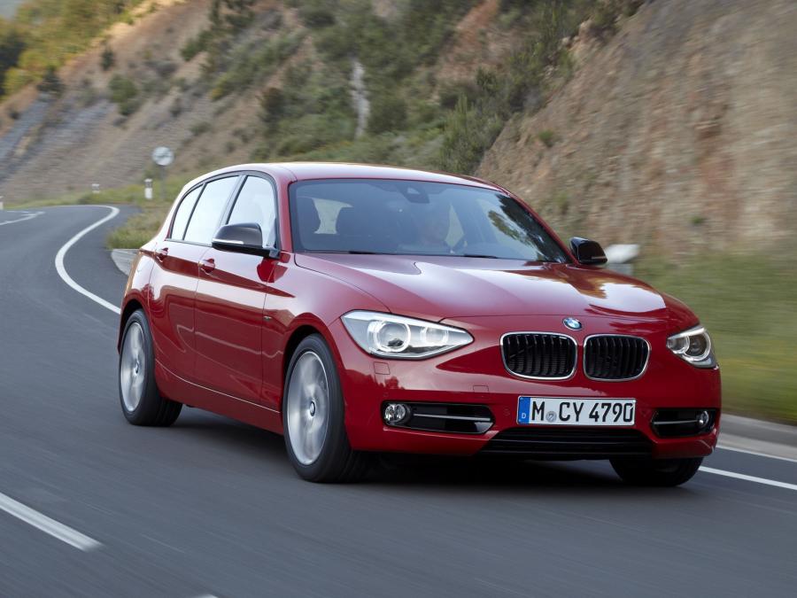  BMW 118i 5-Door Sport Line 2011 года  (фото 4 из 31)